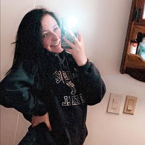 Meet your Posher, Lea